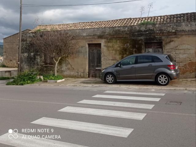 Villetta indipendente in vendita di 240 m² in Via Sicilia