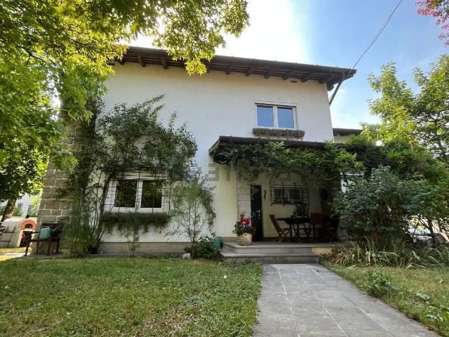 Villetta indipendente in vendita di 240 m² in Via Planis, 124