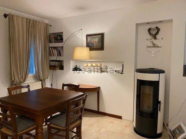 Villetta indipendente in vendita di 240 m² in Via Roma