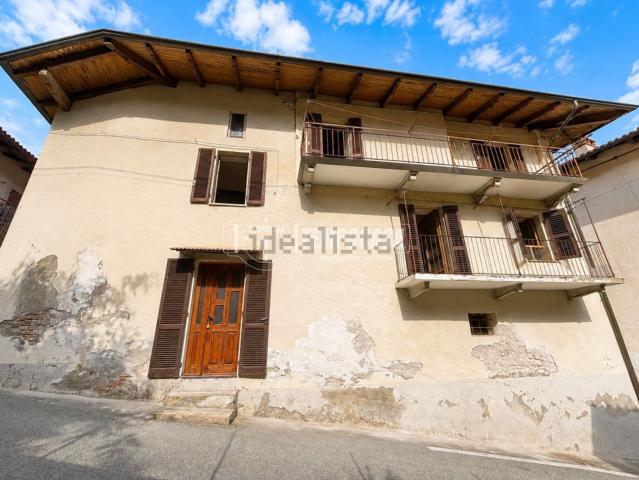 Villetta indipendente in vendita di 240 m² in Via Roma