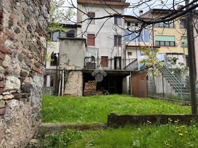 Villetta indipendente in vendita di 240 m² in Via Roma, 34