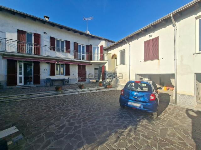 Villetta indipendente in vendita di 240 m² in Via Trento, 17