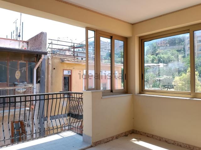 Villetta indipendente in vendita di 240 m² in Via Venezia