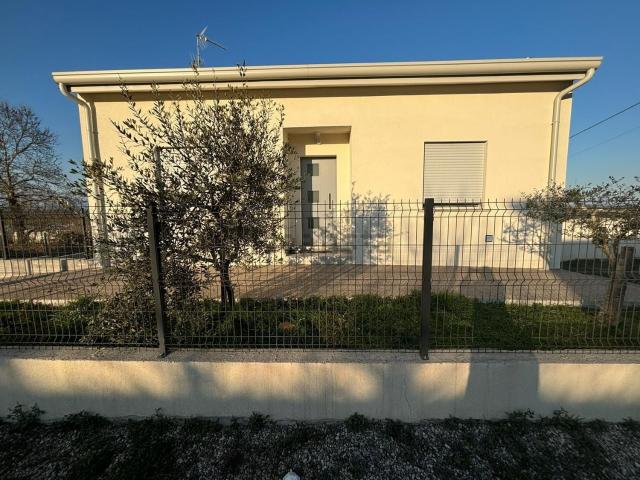 Villetta indipendente in vendita di 240 m² in Via XX Settembre