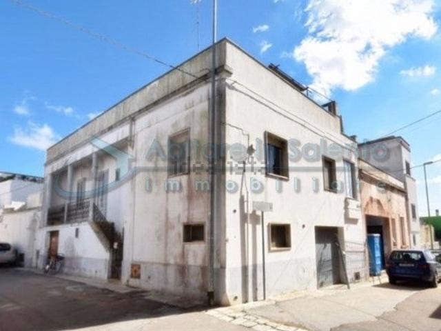 Villetta indipendente in vendita di 240 m² in Via XXIV Maggio