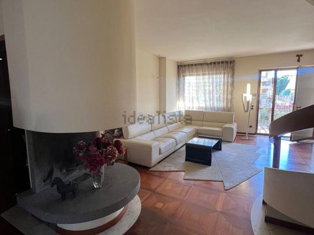 Villetta indipendente in vendita di 240 m² in Viale Roma