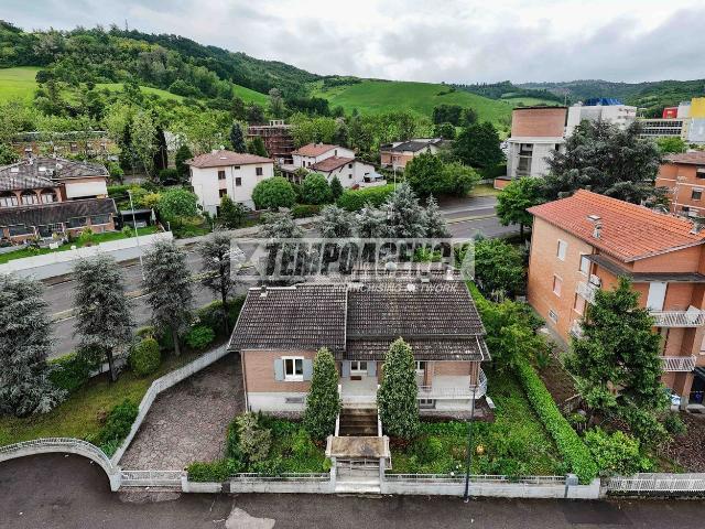 Villetta indipendente in vendita di 240 m² in Viale Sassari, 120