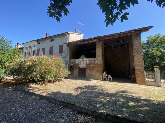 Villetta indipendente in vendita di 240 m² in Frazione Mezzo Vecchio, 14
