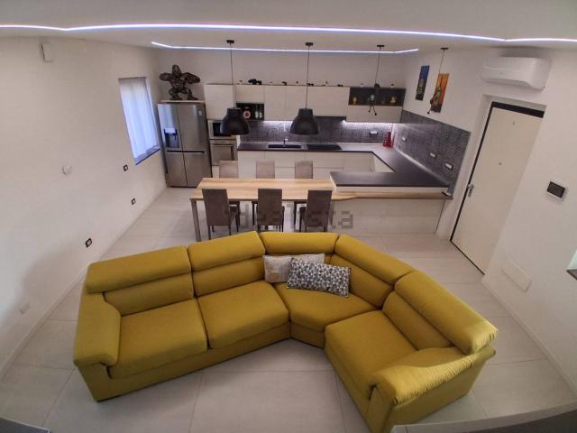 Villetta indipendente in vendita di 240 m² in Località San Martino