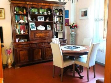 Villetta indipendente in vendita di 240 m² in Piazza Cesare Battisti