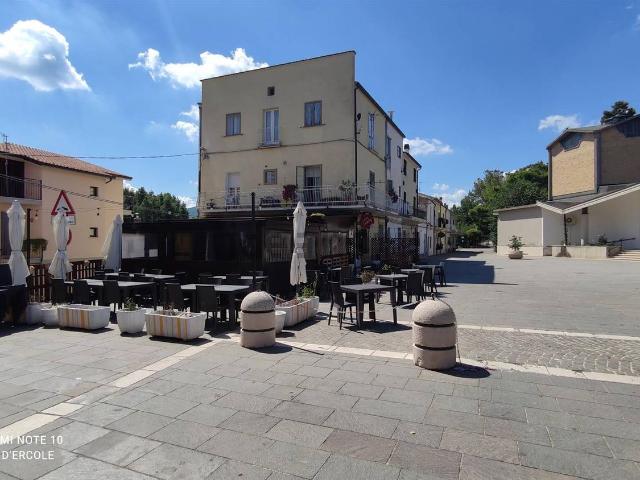Villetta indipendente in vendita di 240 m² in Piazza Alcide De Gasperi