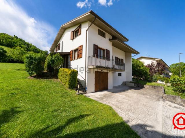 Villetta indipendente in vendita di 240 m² in Piazza indipendenza, 14