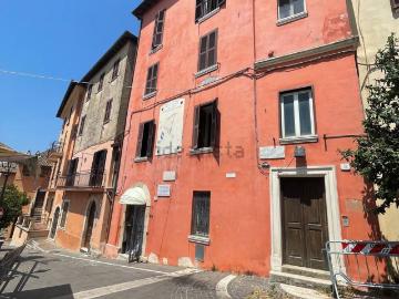 Villetta indipendente in vendita di 240 m² in Piazza Trento e Trieste