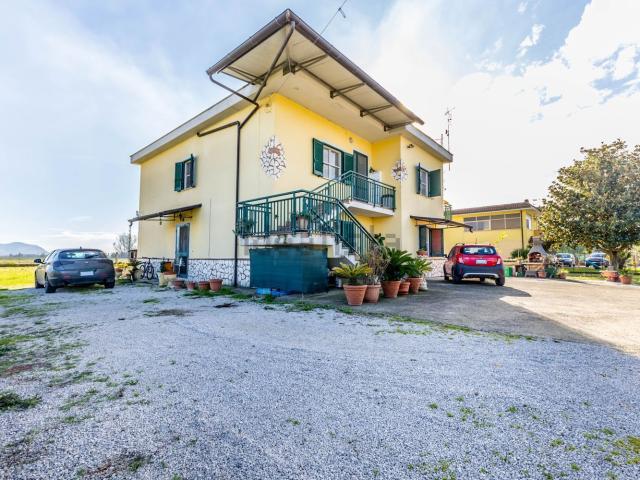 Villetta indipendente in vendita di 240 m² in Strada del Quartaccio, 2362
