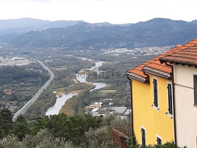 Villetta indipendente in vendita di 240 m² in Strada Provinciale