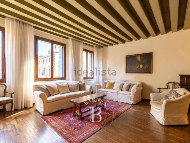 Villetta indipendente in vendita di 241 m²