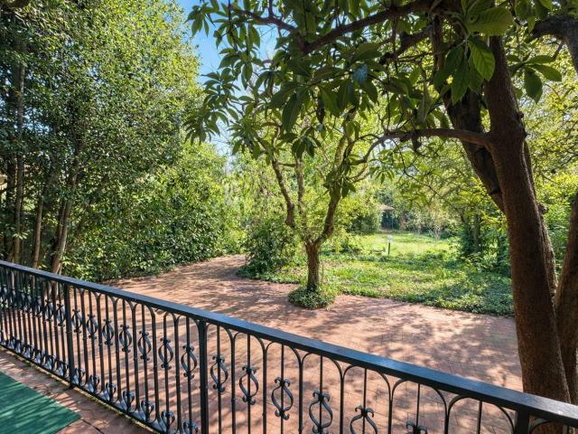 Villetta indipendente in vendita di 241 m² in Via del Podestà