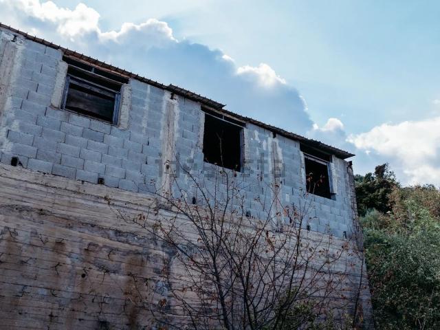 Villetta indipendente in vendita di 241 m² in Via Rocca