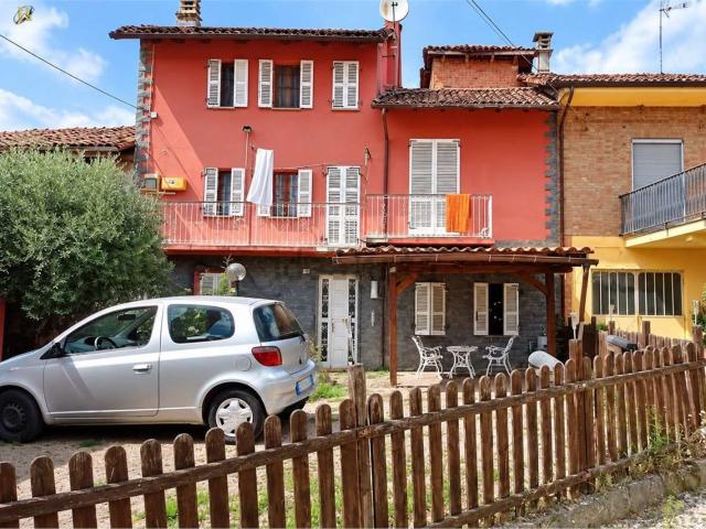 Villetta indipendente in vendita di 242 m² in Frazione Crocetta, 38