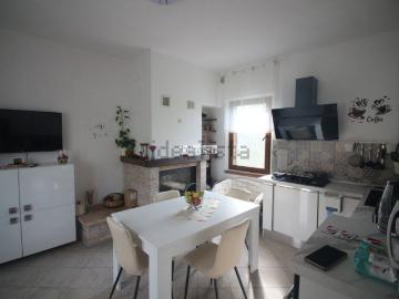 Villetta indipendente in vendita di 242 m² in Strada Santa Barbara
