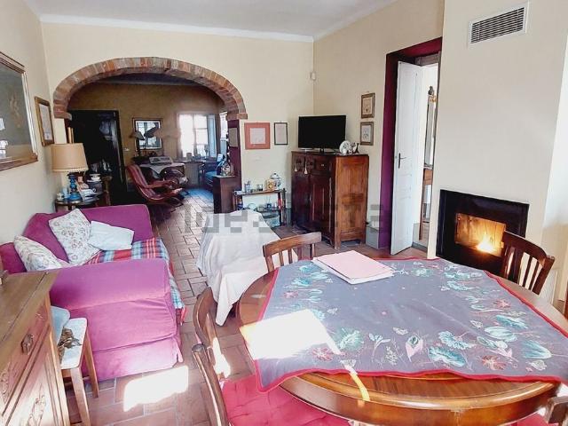 Villetta indipendente in vendita di 243 m² in Via Castello, 7