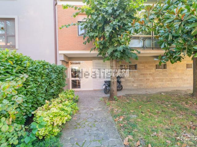 Villetta indipendente in vendita di 243 m² in Via Giuseppe Gibellini
