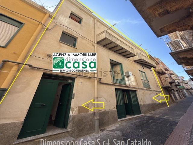 Villetta indipendente in vendita di 243 m² in Via Scalinata, 34