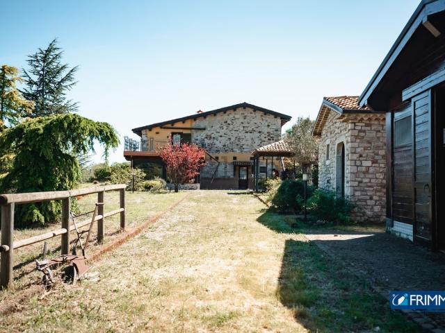 Villetta indipendente in vendita di 243 m² in Contrada formelle