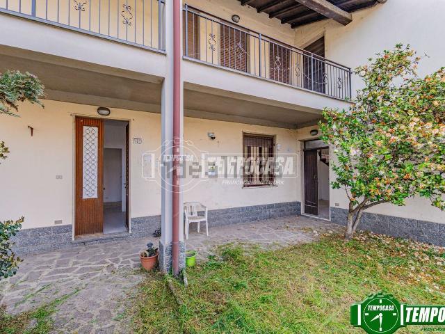 Villetta indipendente in vendita di 243 m² in Strada Campari