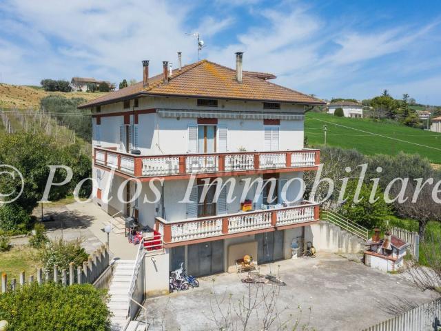 Villetta indipendente in vendita di 243 m² in Strada Provinciale 87, 87