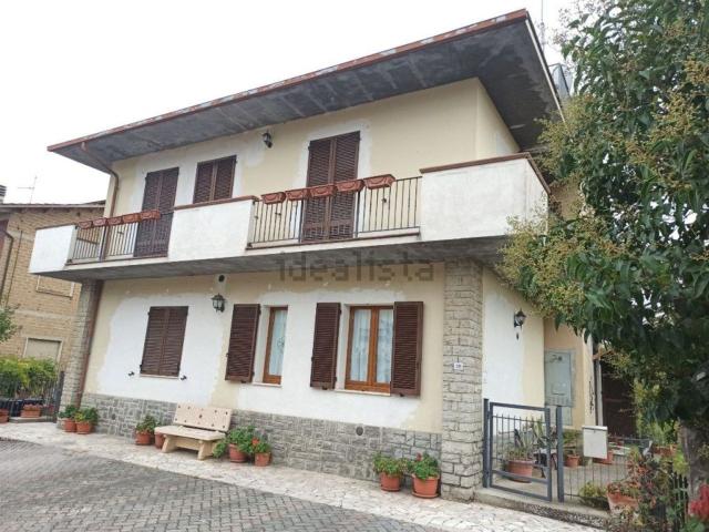 Villetta indipendente in vendita di 243 m² in Strada Provinciale Maranzano