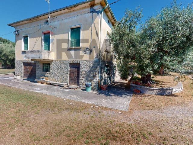 Villetta indipendente in vendita di 244 m² in Via di Valle Romana, 23