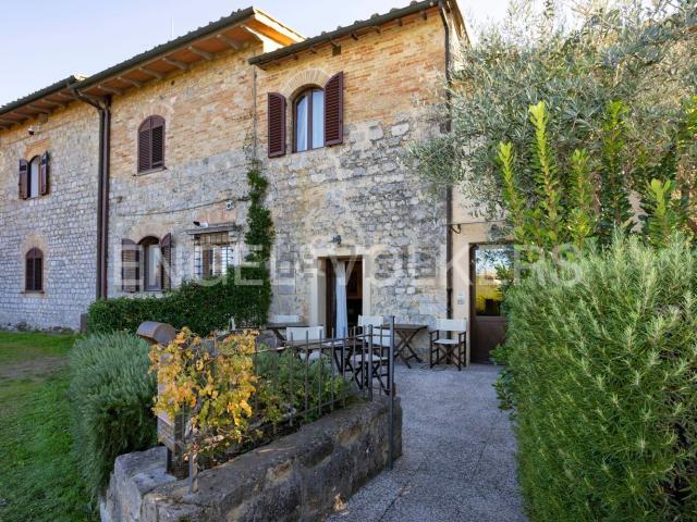 Villetta indipendente in vendita di 244 m² in Via il lazzaretto