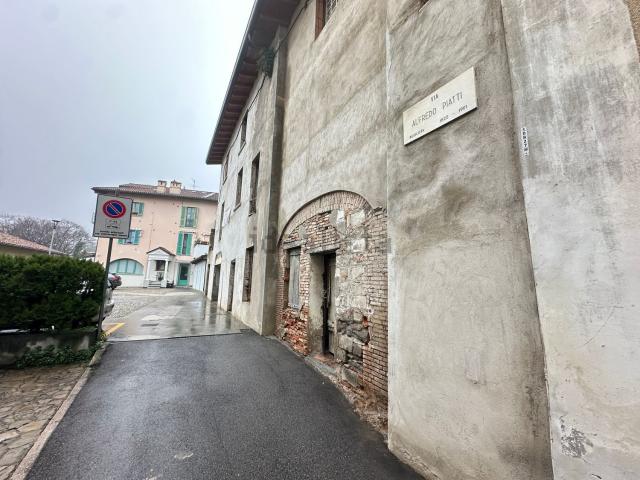 Villetta indipendente in vendita di 245 m² in Via Alfredo Piatti, 22