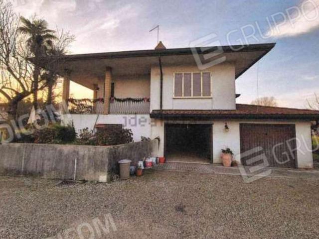 Villetta indipendente in vendita di 245 m² in Via Fantinello Peressina, 19