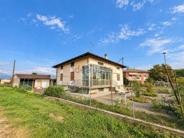 Villetta indipendente in vendita di 245 m² in Via Ivrea, 43