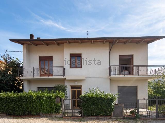 Villetta indipendente in vendita di 245 m² in Via Montarfoni