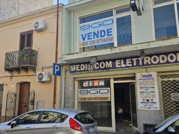 Villetta indipendente in vendita di 245 m² in Via Policastrelli, 321