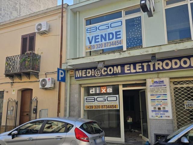 Villetta indipendente in vendita di 245 m² in Via Policastrelli, 321