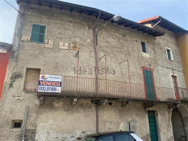 Villetta indipendente in vendita di 245 m² in Via Roma