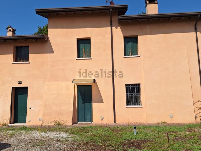 Villetta indipendente in vendita di 245 m² in Via Roma