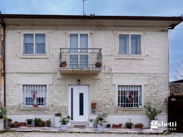 Villetta indipendente in vendita di 245 m² in Strada Ferrata, 7