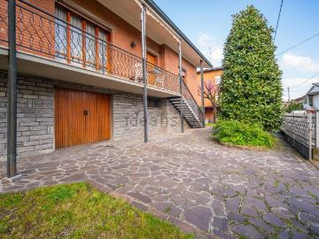 Villetta indipendente in vendita di 246 m² in Via Giotto, 1