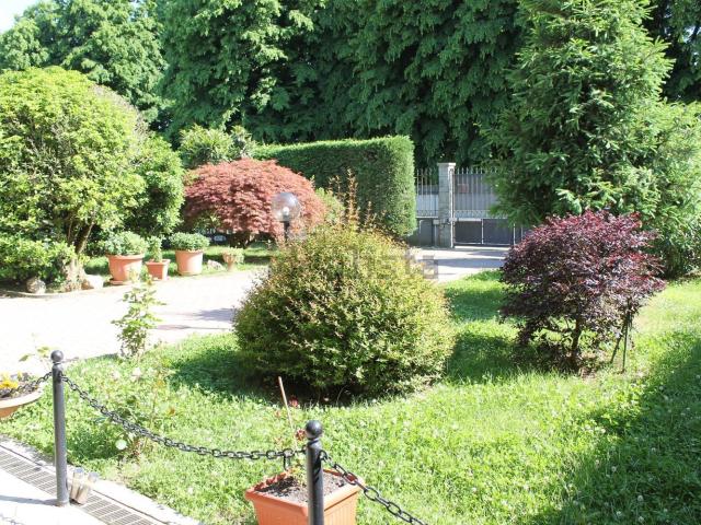 Villetta indipendente in vendita di 246 m² in Via Tetti Agostino, 7