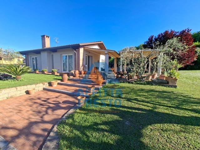 Villetta indipendente in vendita di 247 m²