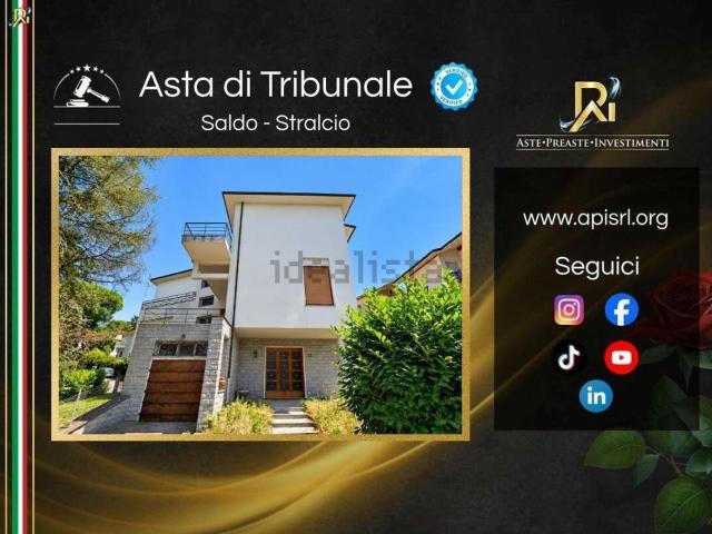 Villetta indipendente in vendita di 247 m² in Via Gioacchino Rossini, 29
