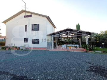 Villetta indipendente in vendita di 247 m² in Via Rugginosina