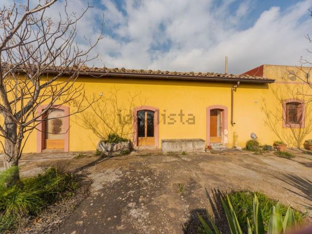 Villetta indipendente in vendita di 247 m² in Contrada Gambarella