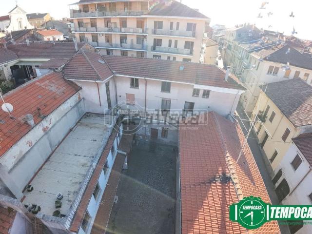 Villetta indipendente in vendita di 248 m² in Via Felice Cavallotti