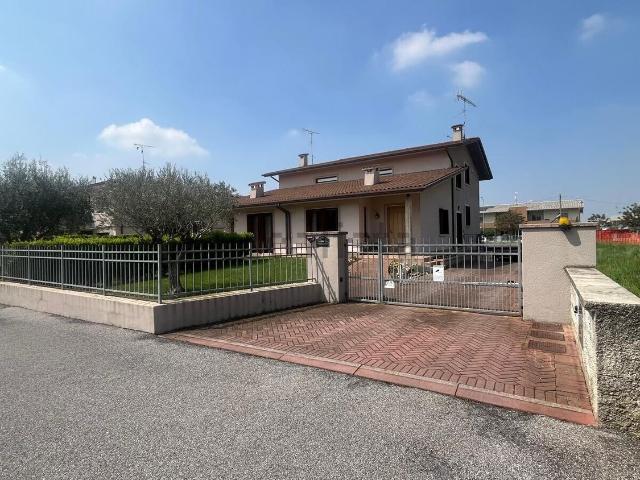 Villetta indipendente in vendita di 248 m²